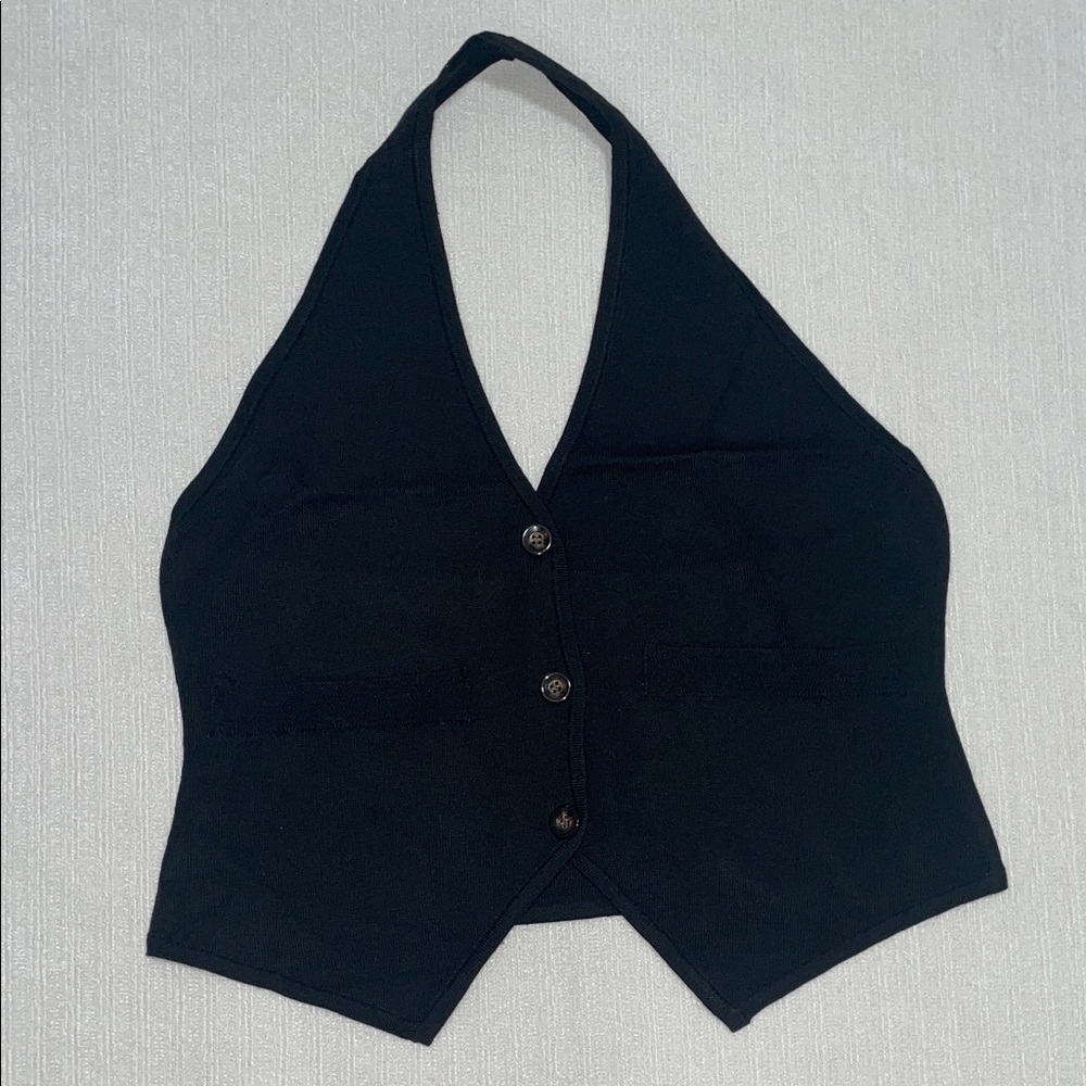 HALARA Black Halter Button-Front Crop Vest
